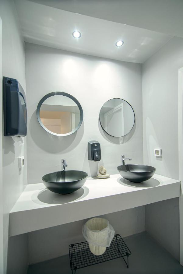 Central Hostel Oia ภายนอก รูปภาพ
