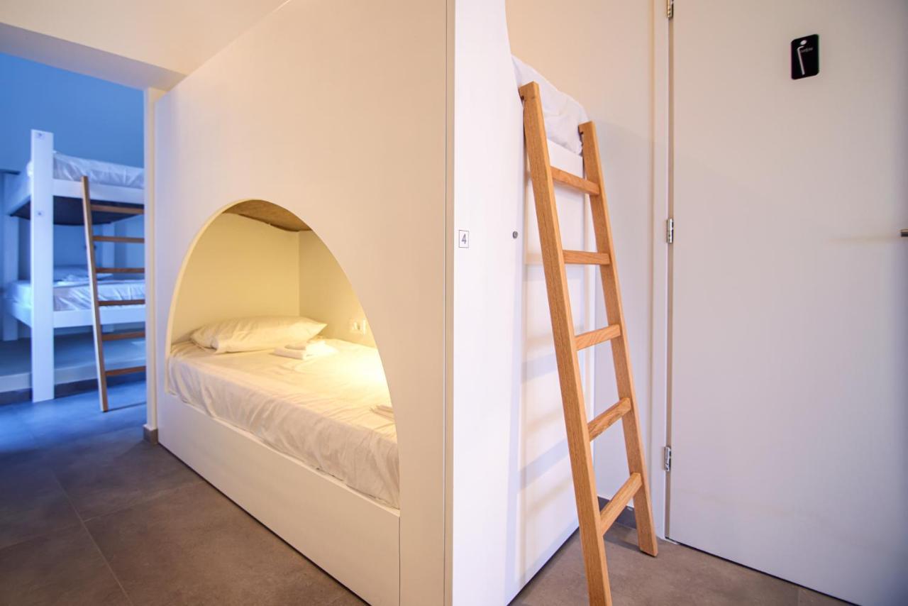 Central Hostel Oia ภายนอก รูปภาพ