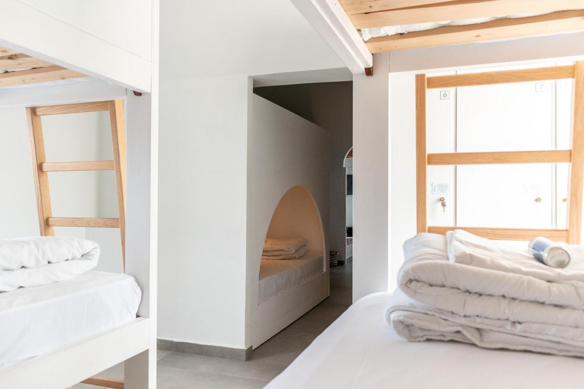 Central Hostel Oia ภายนอก รูปภาพ